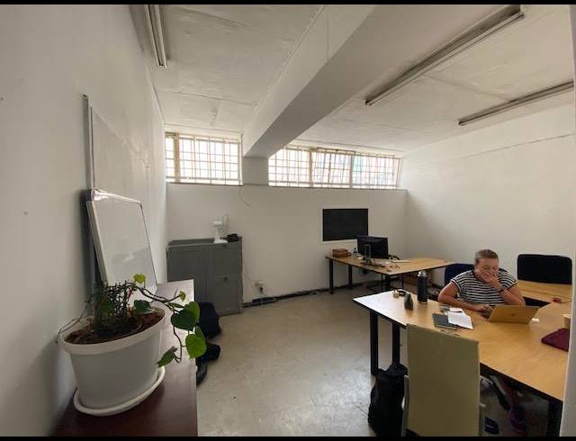 250M² OFFICE TO LET IN WOODSTOCK